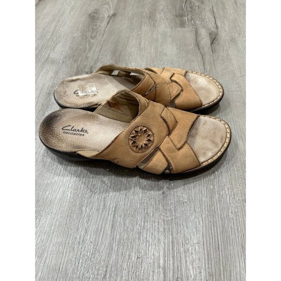 Clarks Bendables Suede Tan Leather Slide On Sandals Women's Size 8 - Picture 3 of 6